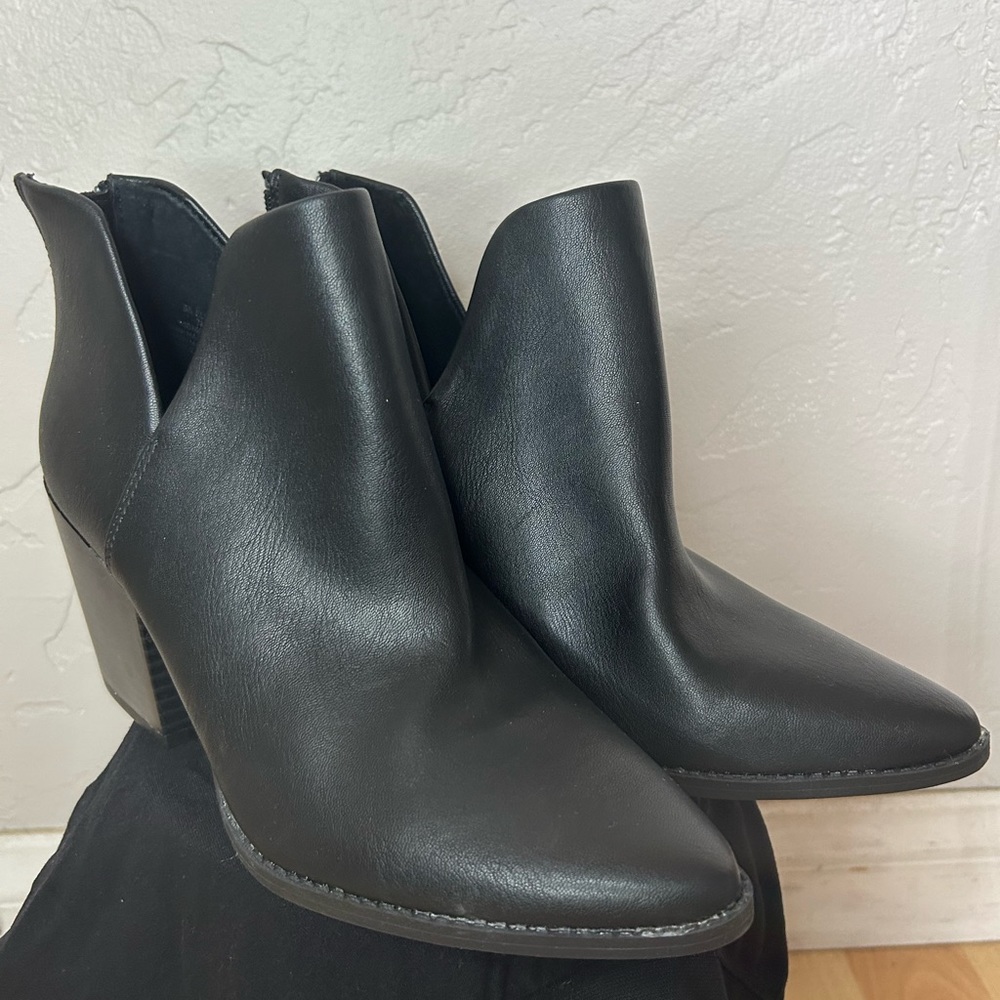 Black Sun and Stone ankle boots